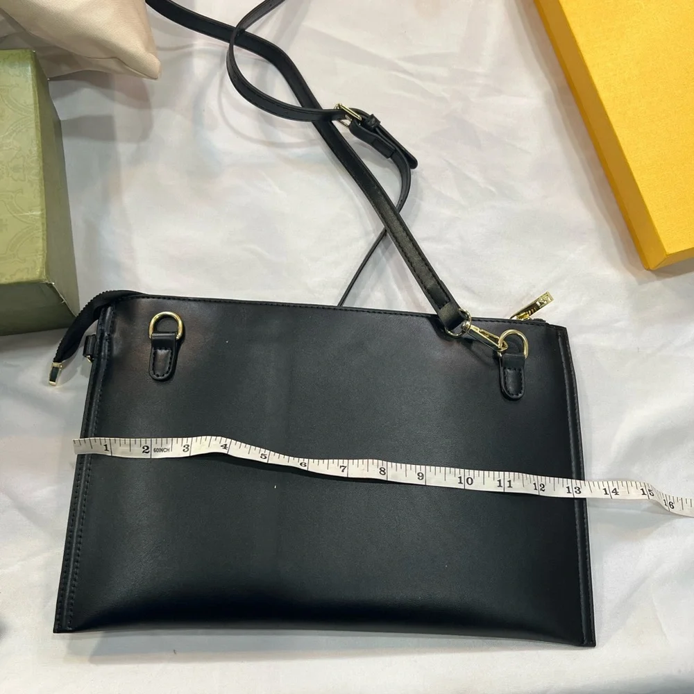 Elegant Black Shoulder Bag‎